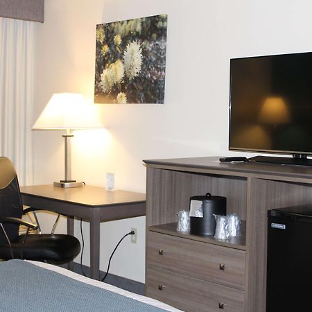 Jonesville Best Western Plus Yadkin Valley Inn & Suites מראה חיצוני תמונה