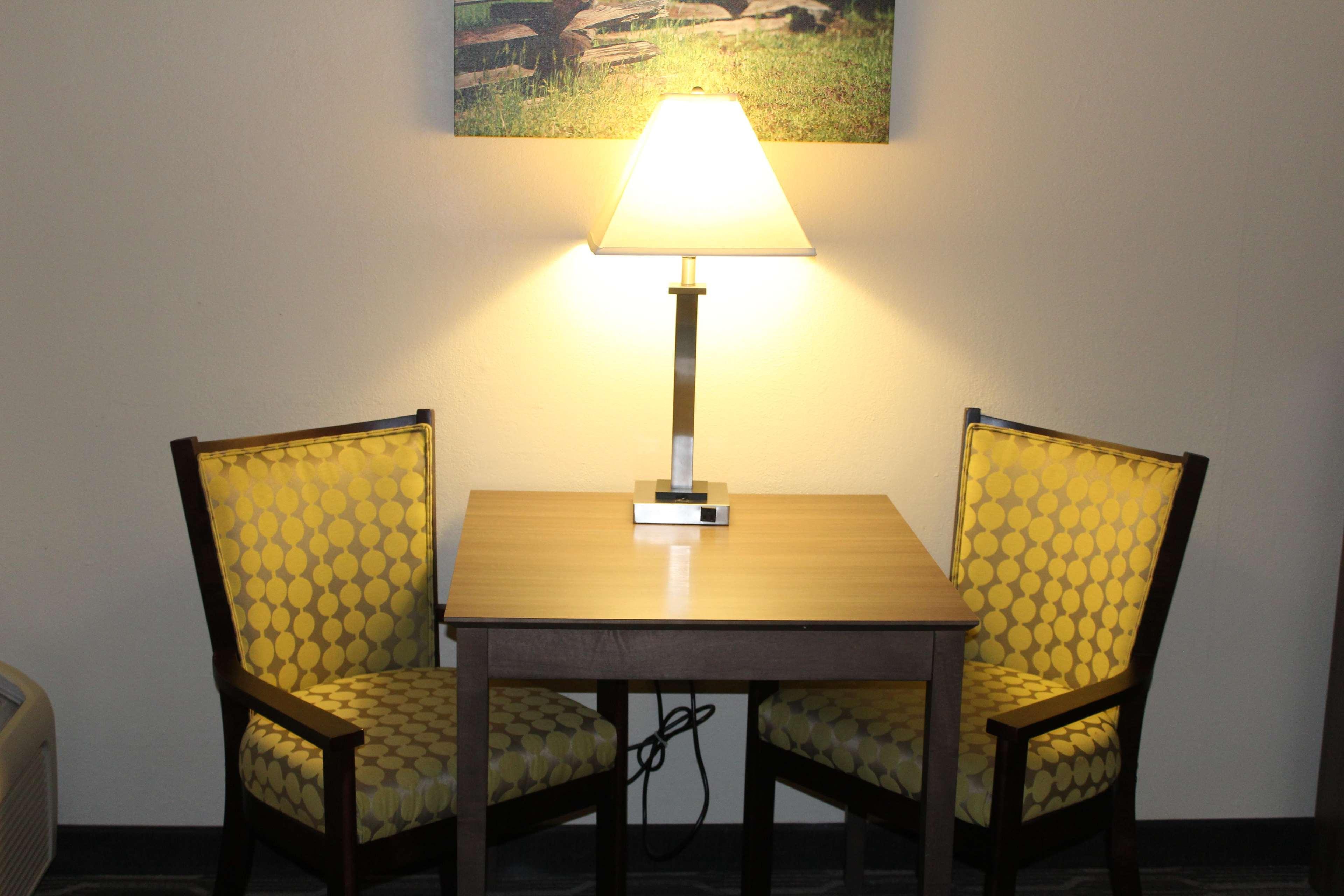 Jonesville Best Western Plus Yadkin Valley Inn & Suites מראה חיצוני תמונה