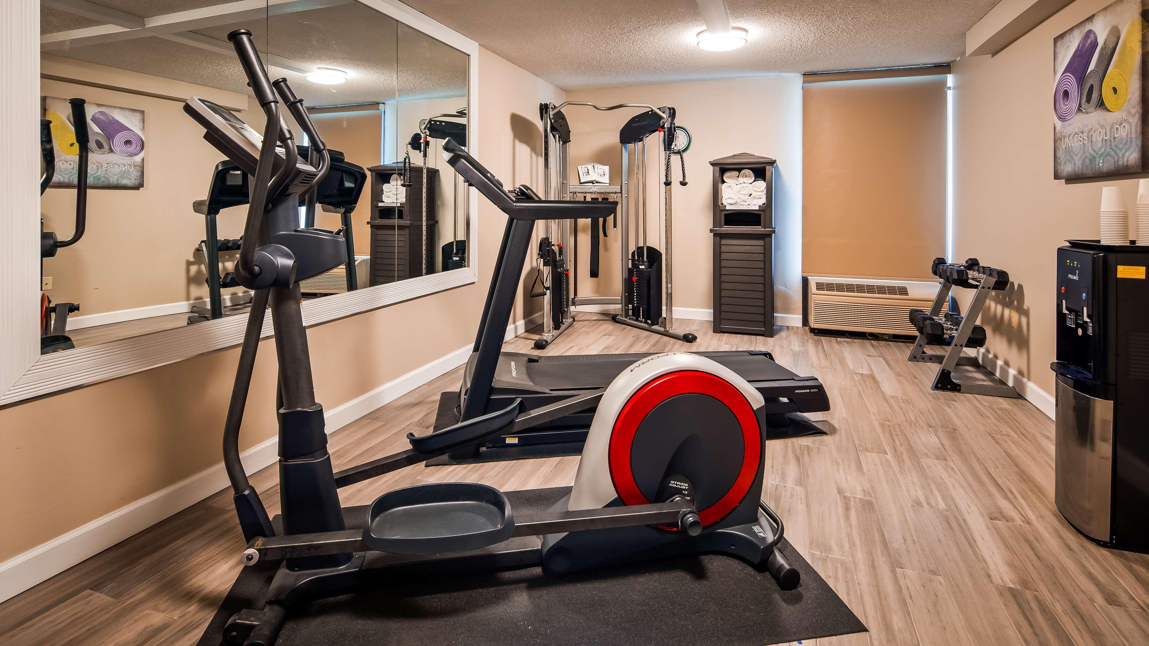 Jonesville Best Western Plus Yadkin Valley Inn & Suites מראה חיצוני תמונה