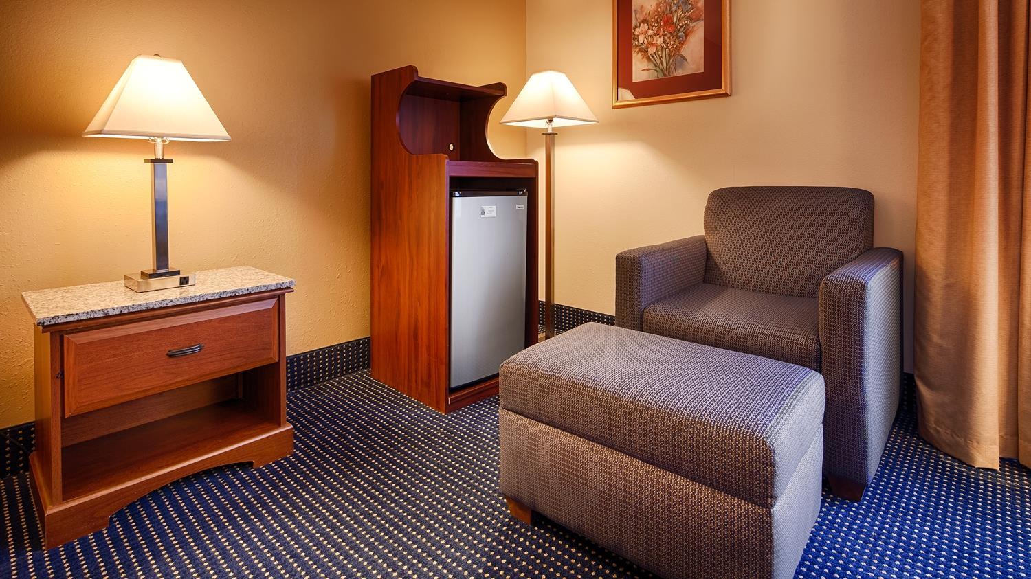 Jonesville Best Western Plus Yadkin Valley Inn & Suites מראה חיצוני תמונה