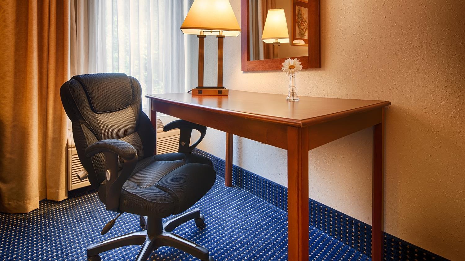 Jonesville Best Western Plus Yadkin Valley Inn & Suites מראה חיצוני תמונה