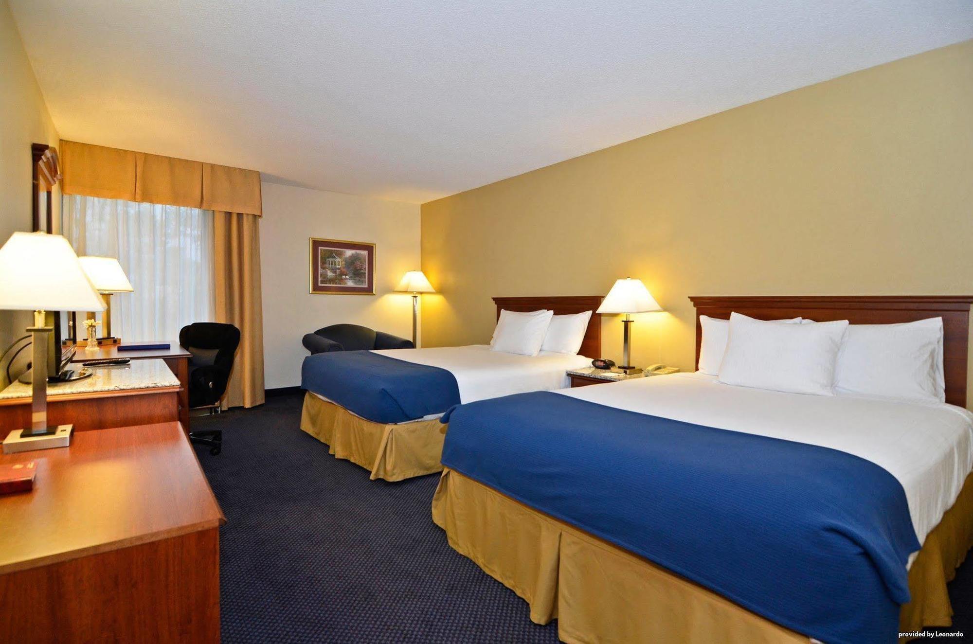 Jonesville Best Western Plus Yadkin Valley Inn & Suites מראה חיצוני תמונה